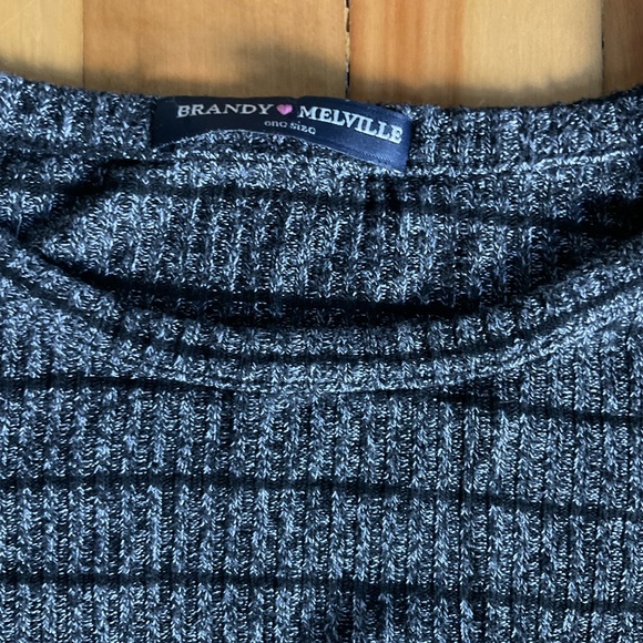 Brandy Melville Soft Knit Stripe Crop Tee - Picture 3 of 4